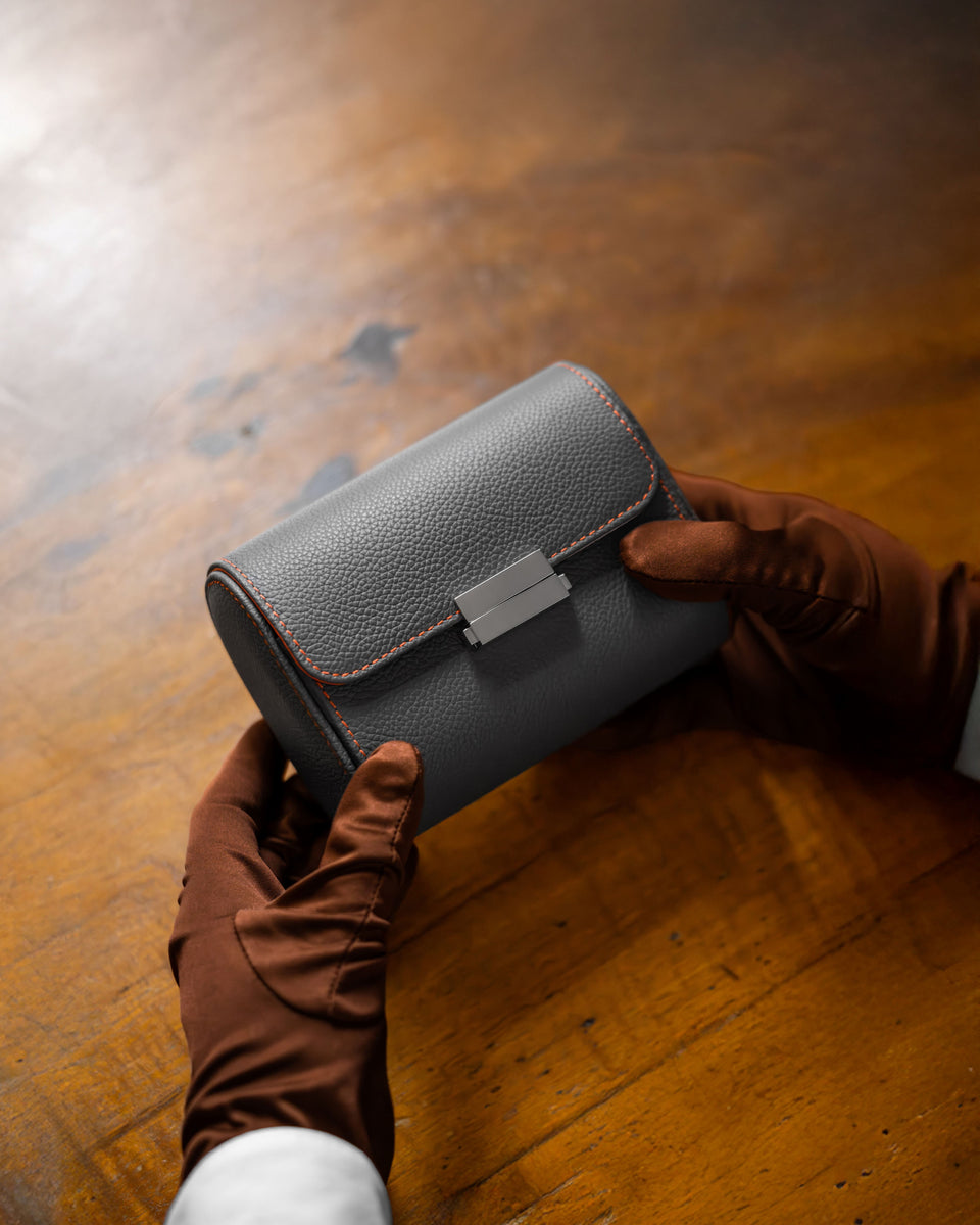 Pochette 2 : leather watch roll