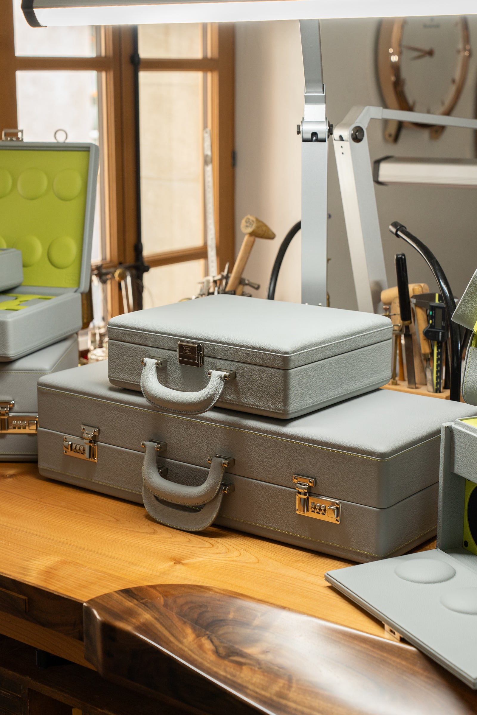 valigetta 8 Gris: valise pour montres en cuir