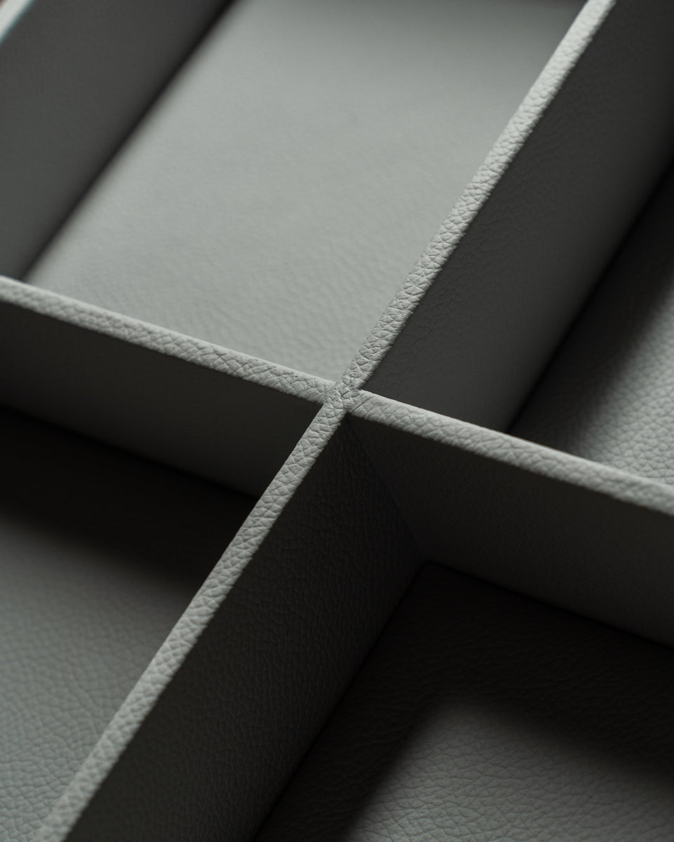 Vassoio D: Intense Black leather watch tray