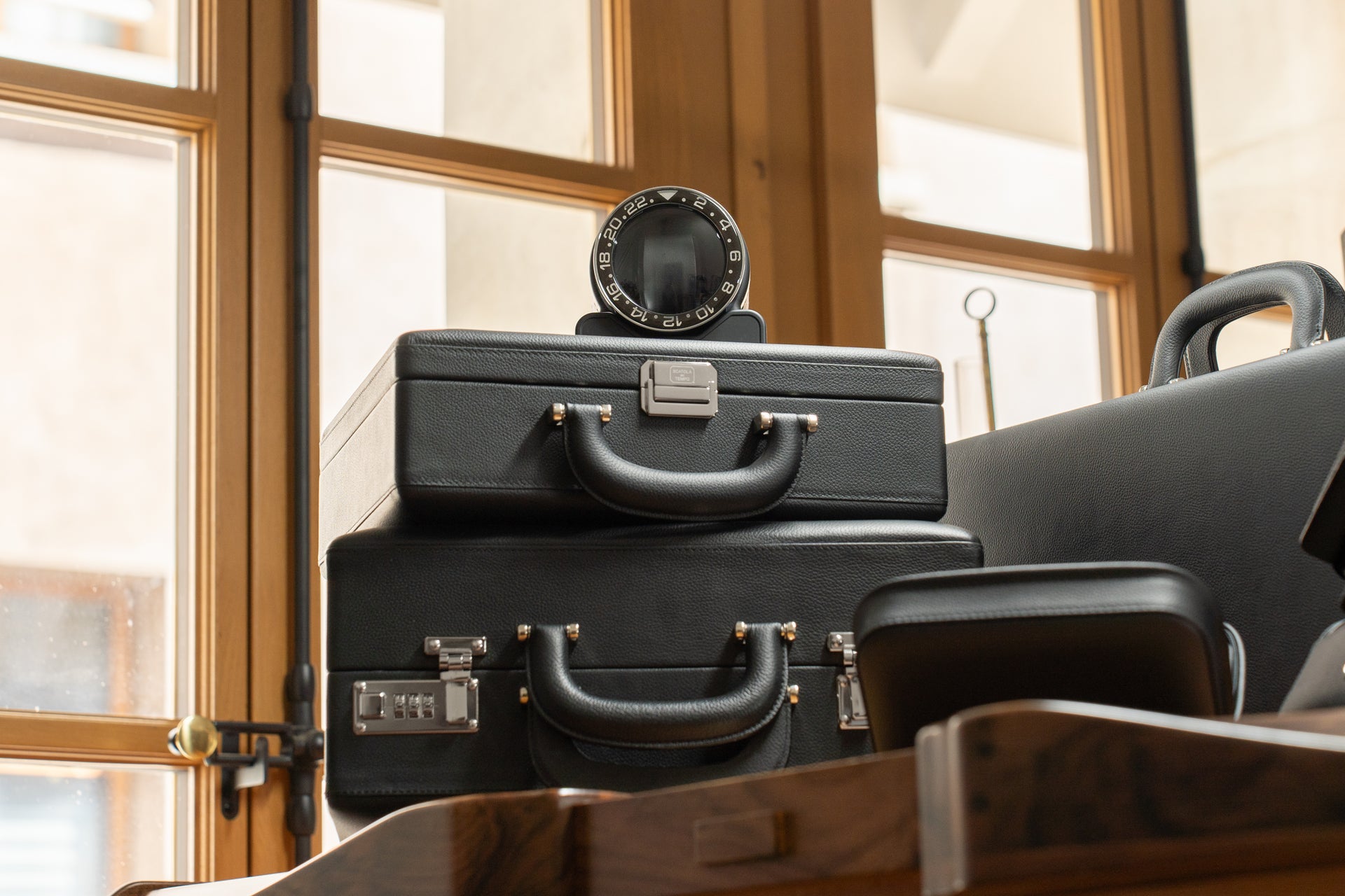 Luxury watch boxes and watch winders: Intense Black collection