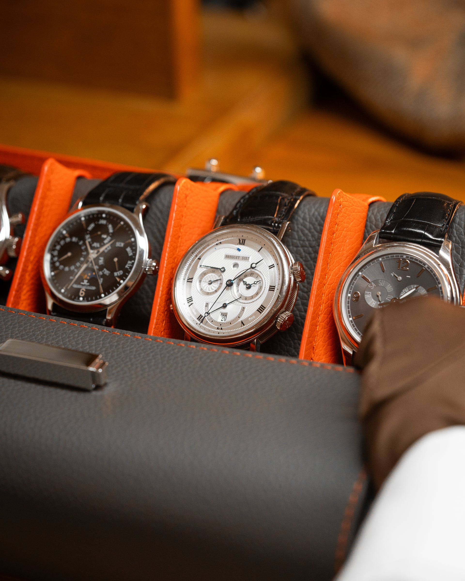 The Pochettes 2 and 4: compact and refined