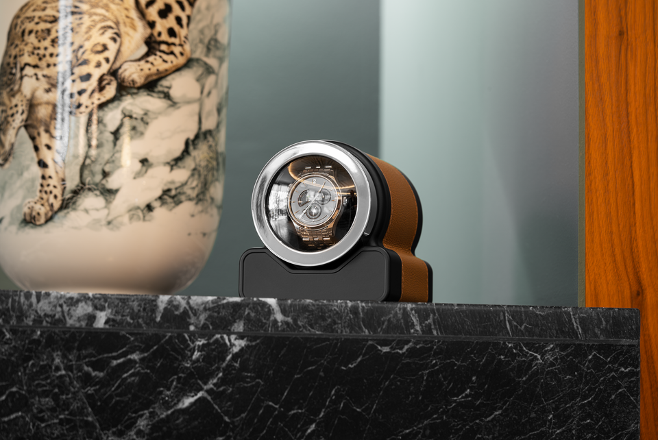 Rotor One: Chestnut leather watch winder