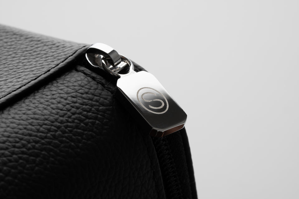 Viaggio 1: Intense Black leather watch case