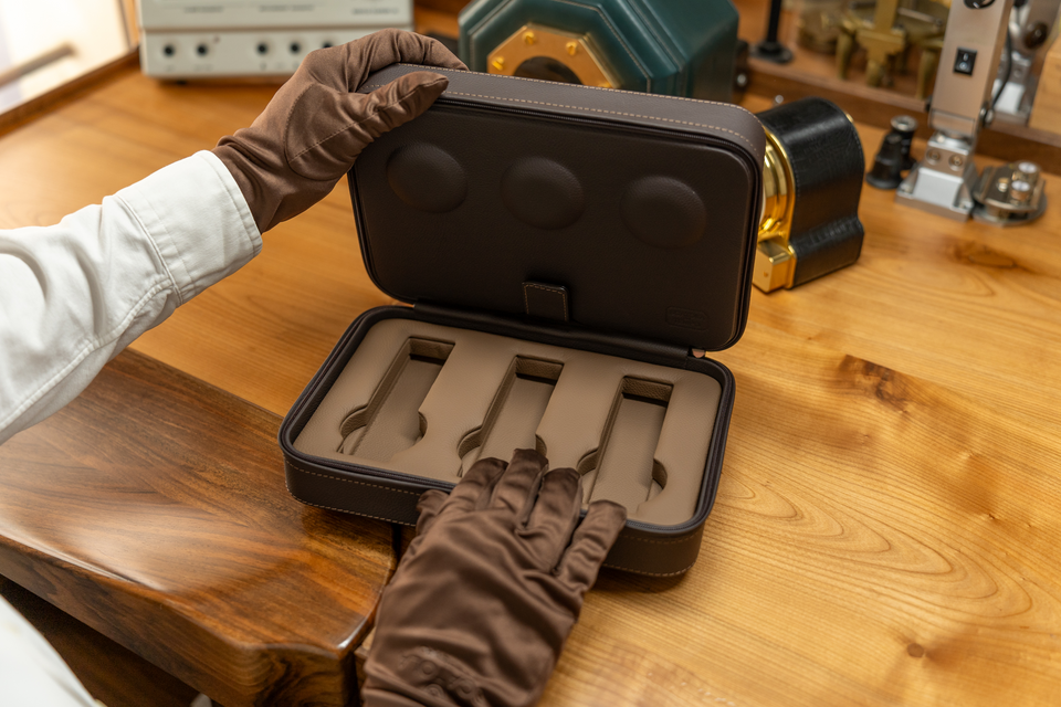 Leather watch case: Viaggio 6 Chocolate Brown Chestnut